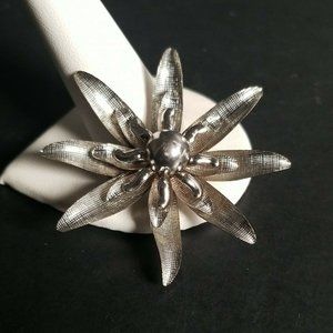 Vintage Silver Tone Flower 2" Brooch Pin .75" 3D Textured Lilly Daisy Aster Star